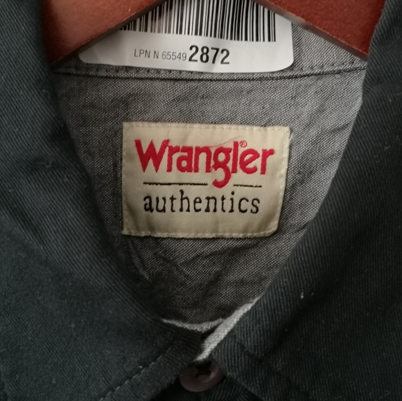 Wrangler Men's NWT Button Dress Shirt SMALL Black - Picture 2 of 4